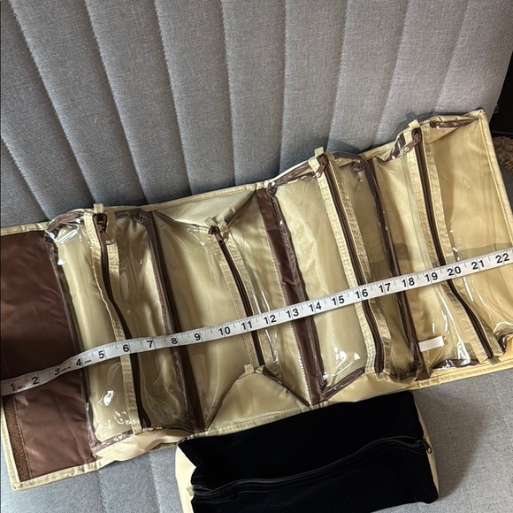 JM New York Cream Travel Bag Durable and Minimalist - Picture 6 of 7